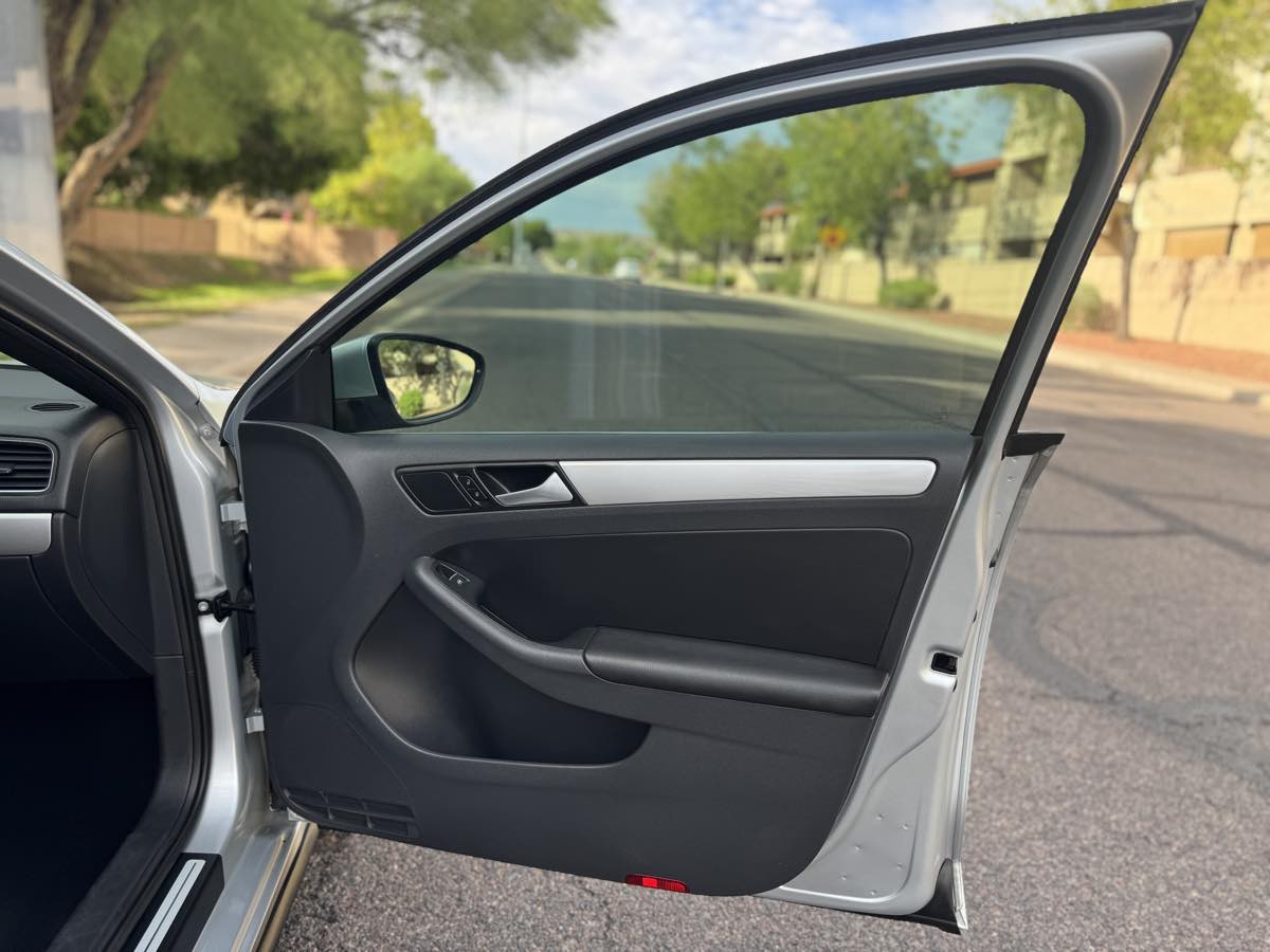 2014 Volkswagen Jetta GLI photo 29