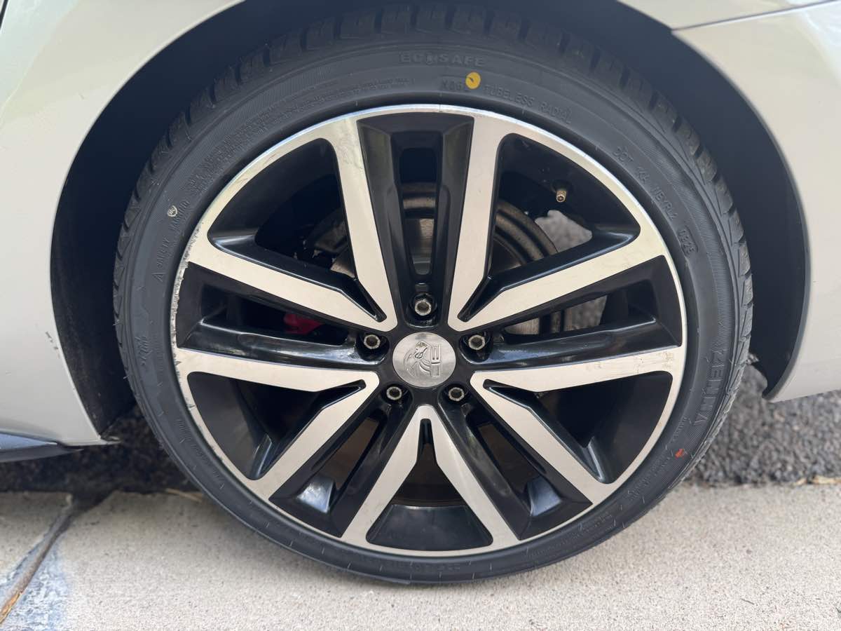 2014 Volkswagen Jetta GLI photo 40