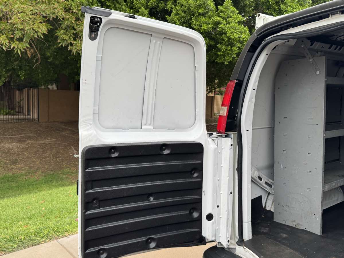 2019 Chevrolet Express Cargo Van photo 11