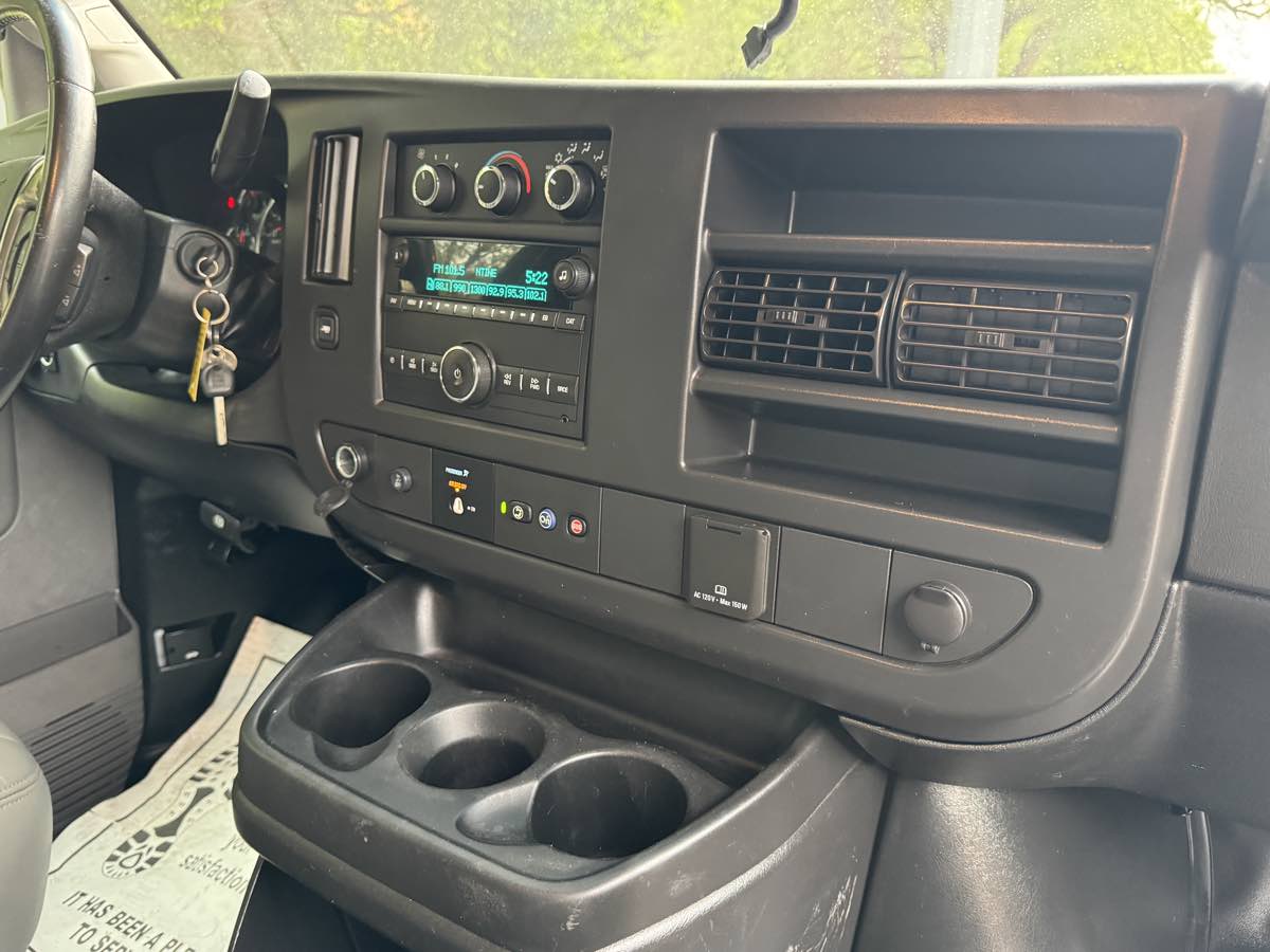 2019 Chevrolet Express Cargo Van photo 19