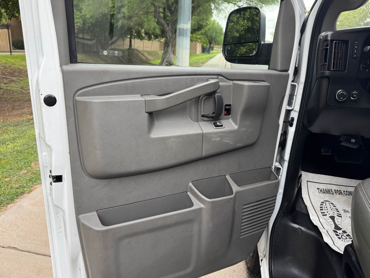 2019 Chevrolet Express Cargo Van photo 22
