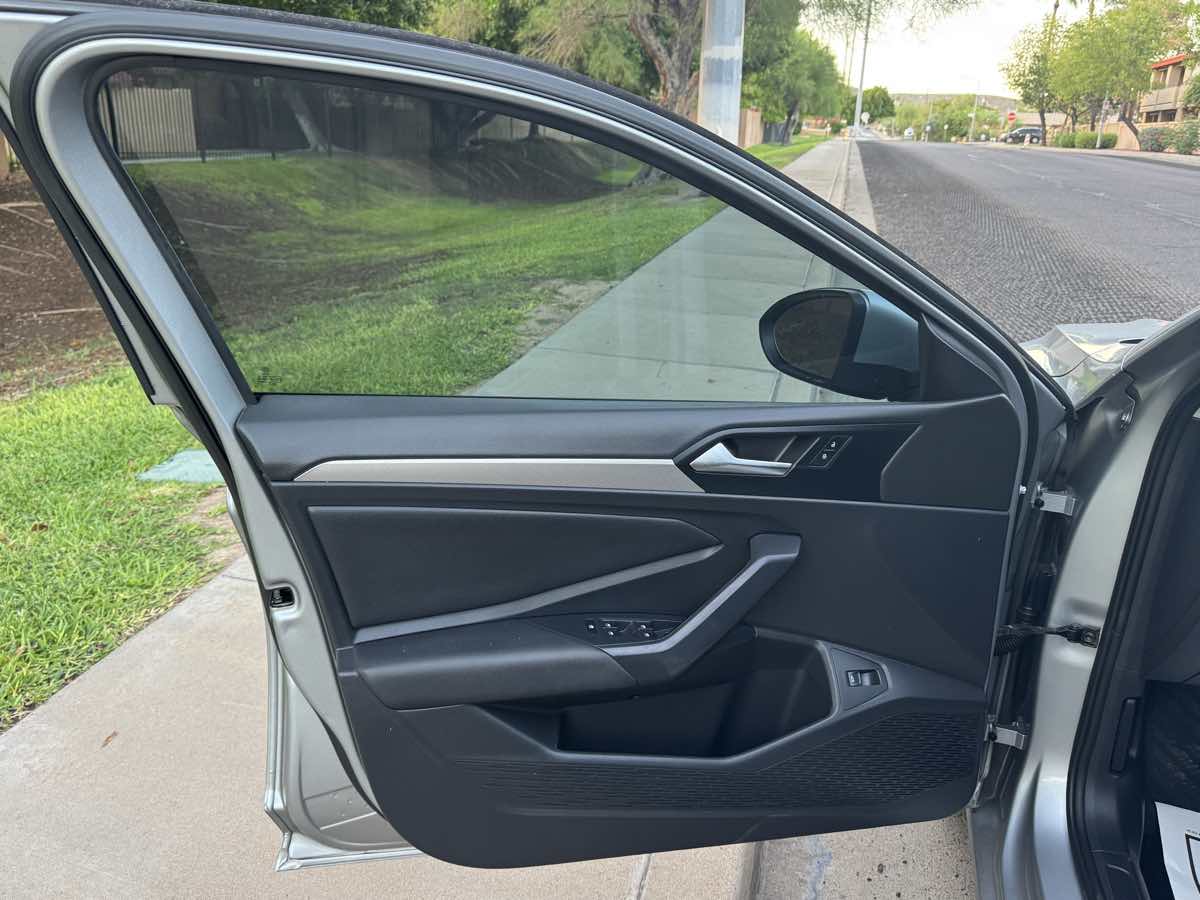 2019 Volkswagen Jetta SE R-Line photo 10