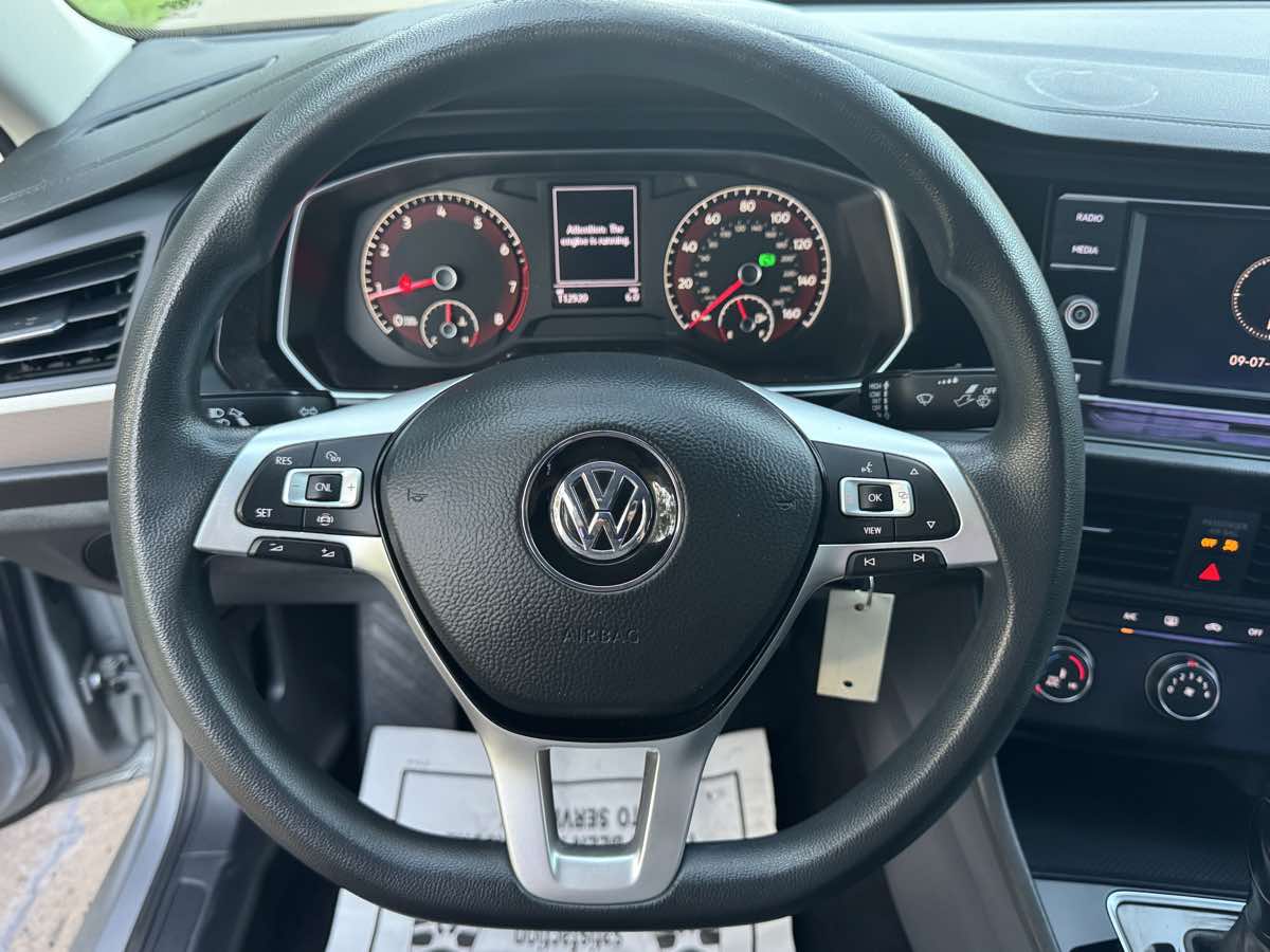 2019 Volkswagen Jetta SE R-Line photo 13