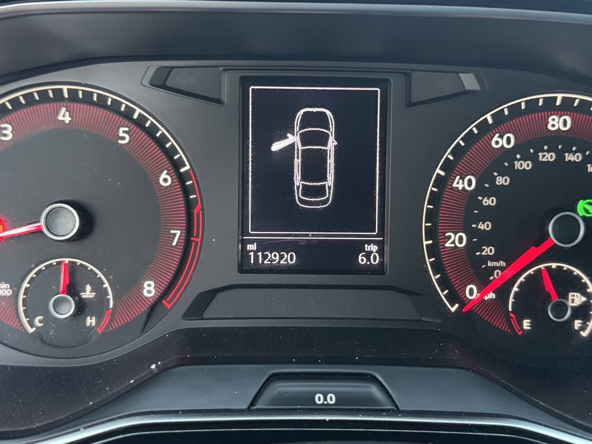 2019 Volkswagen Jetta SE R-Line photo 16