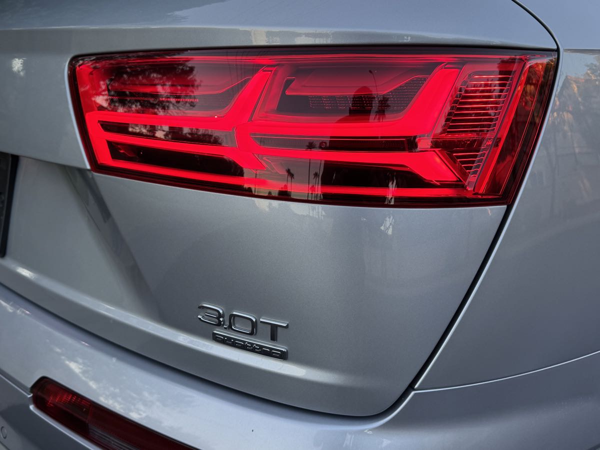 2017 Audi Q7 Premium Plus photo 8