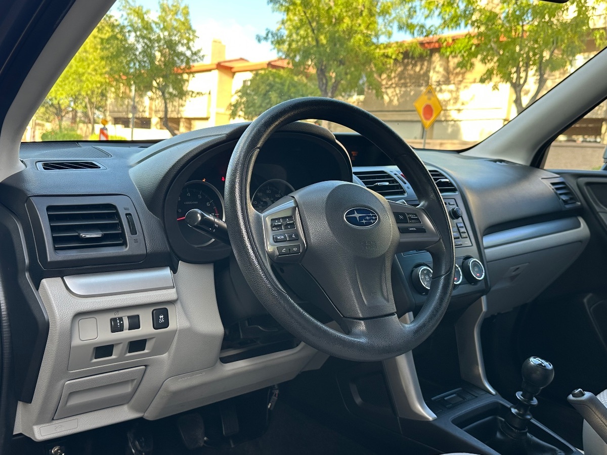 2014 Subaru Forester 2.5i photo 9