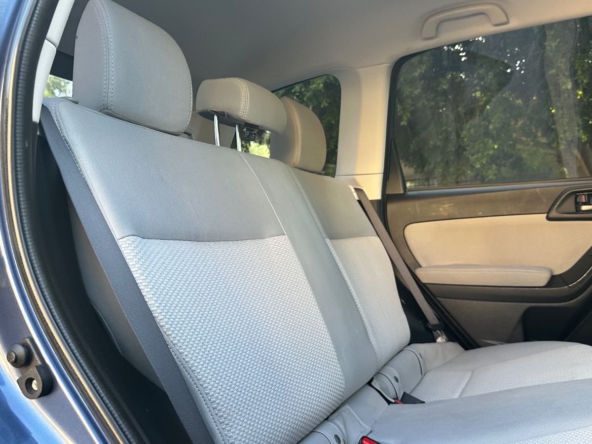 2014 Subaru Forester 2.5i photo 13
