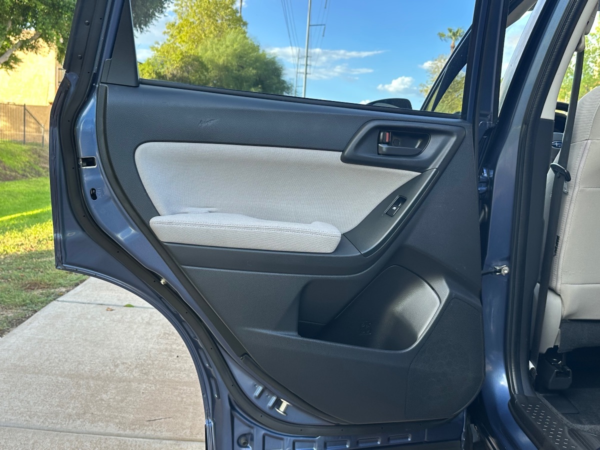 2014 Subaru Forester 2.5i photo 26