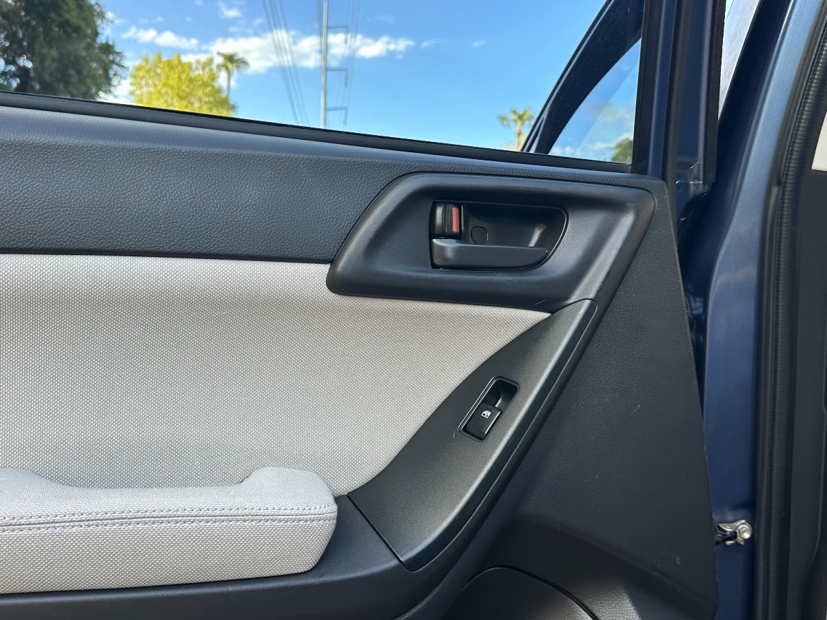2014 Subaru Forester 2.5i photo 27