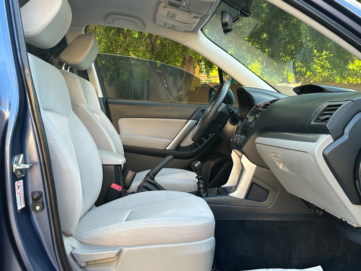 2014 Subaru Forester 2.5i photo 38
