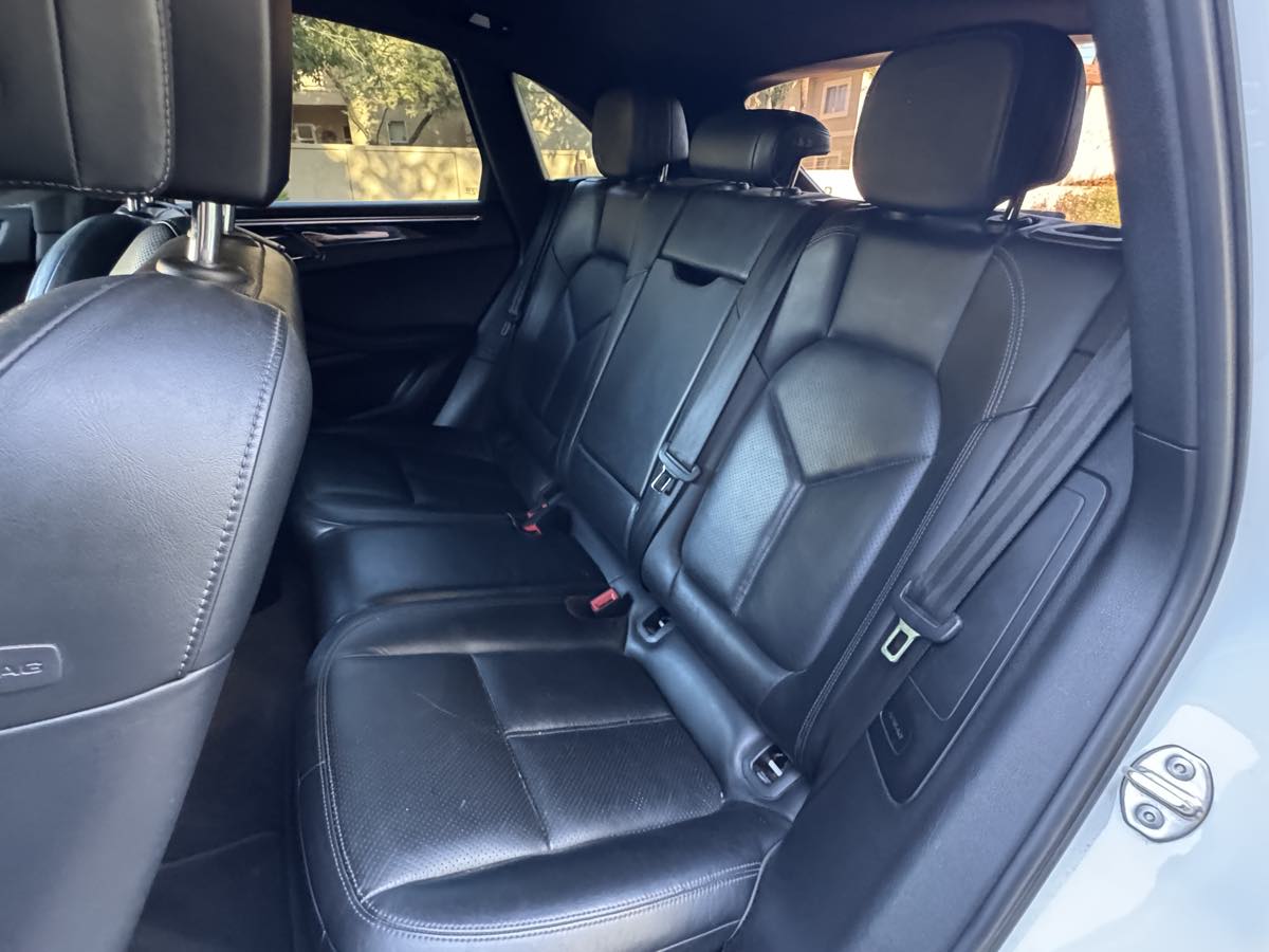 2016 Porsche Macan S photo 33