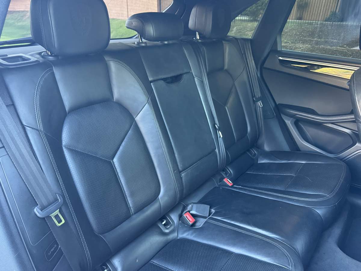 2016 Porsche Macan S photo 37