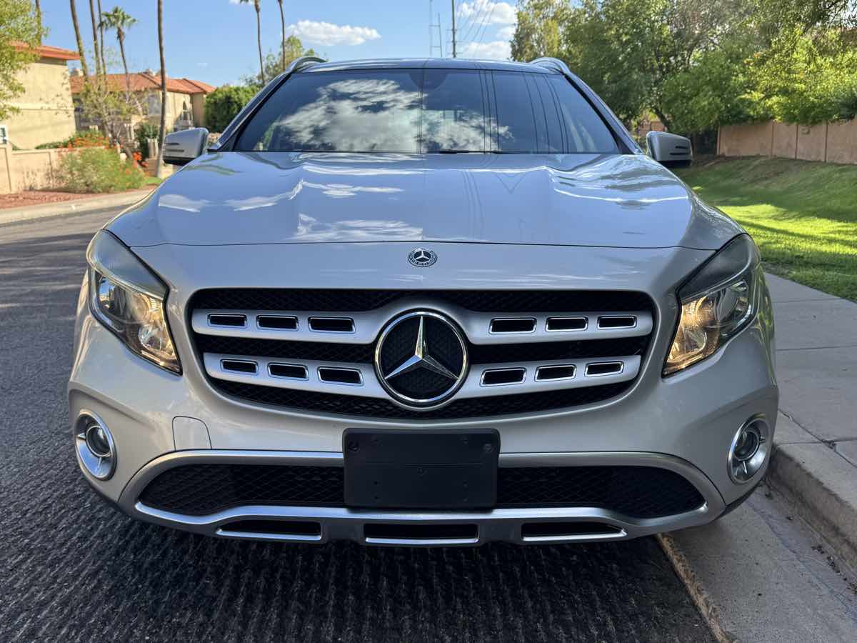 2018 Mercedes Benz GLA 250 4MATIC photo 3