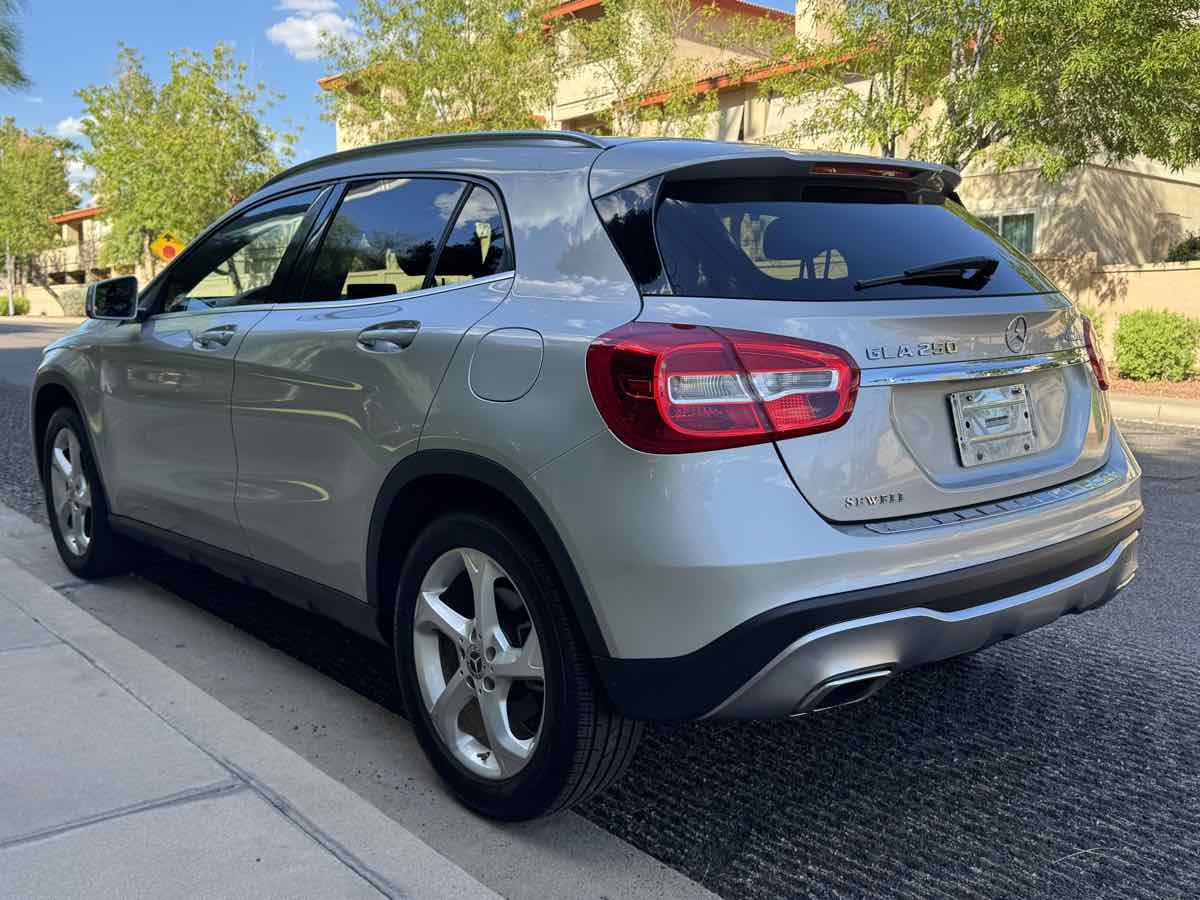 2018 Mercedes Benz GLA 250 4MATIC photo 6