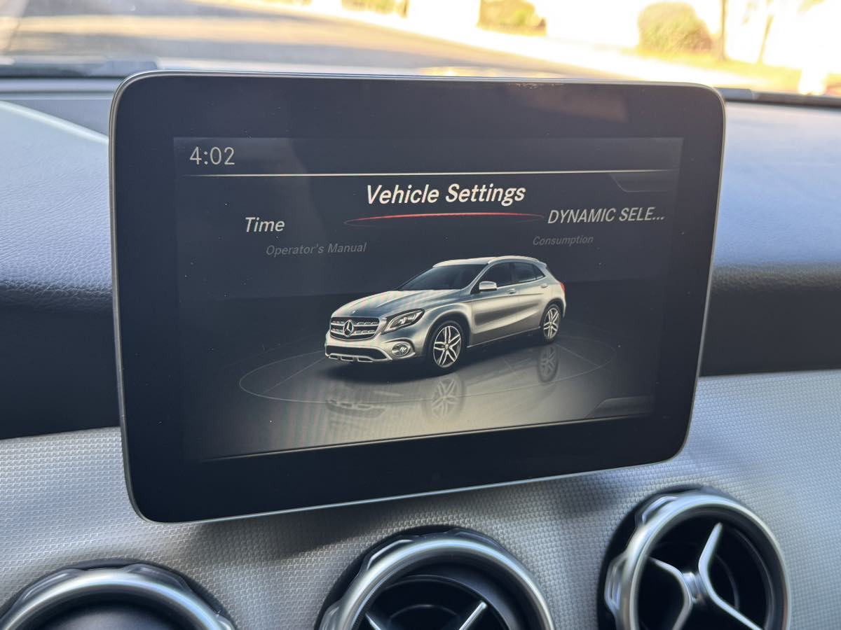 2018 Mercedes Benz GLA 250 4MATIC photo 23