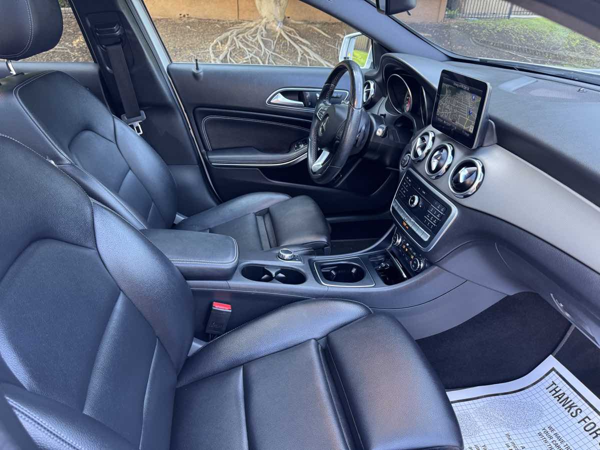 2018 Mercedes Benz GLA 250 4MATIC photo 38