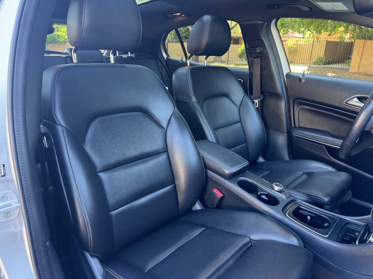 2018 Mercedes Benz GLA 250 4MATIC photo 40