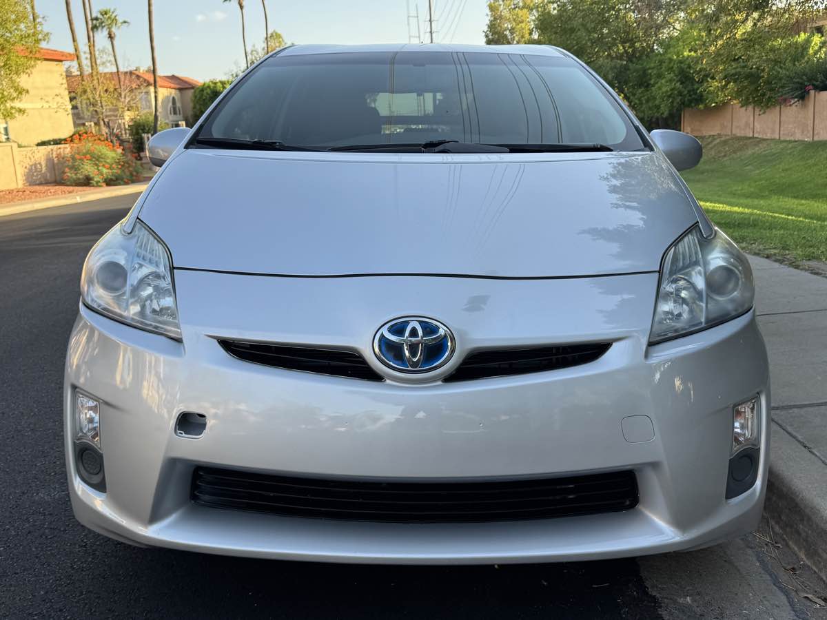 2010 Toyota Prius I SE photo 3