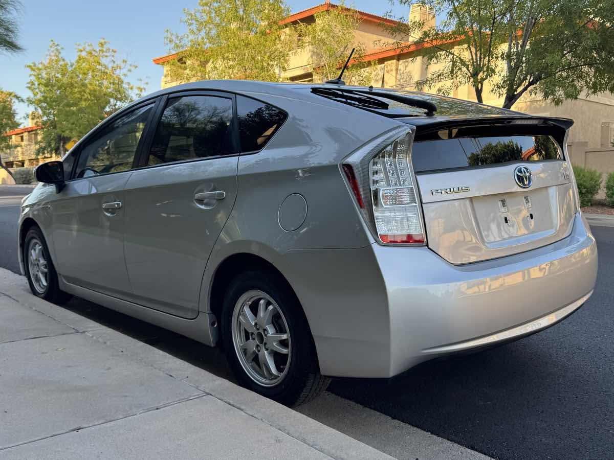 2010 Toyota Prius I SE photo 6