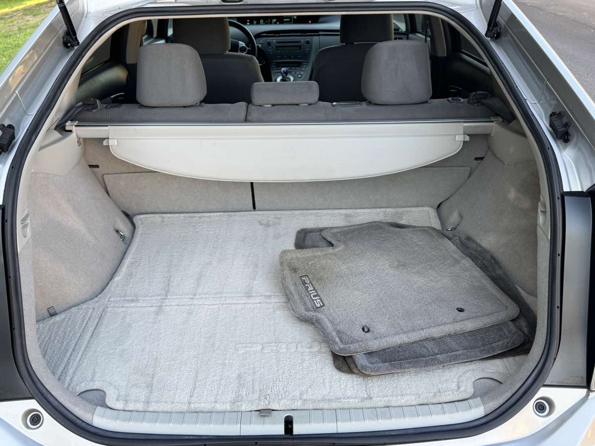 2010 Toyota Prius I SE photo 10