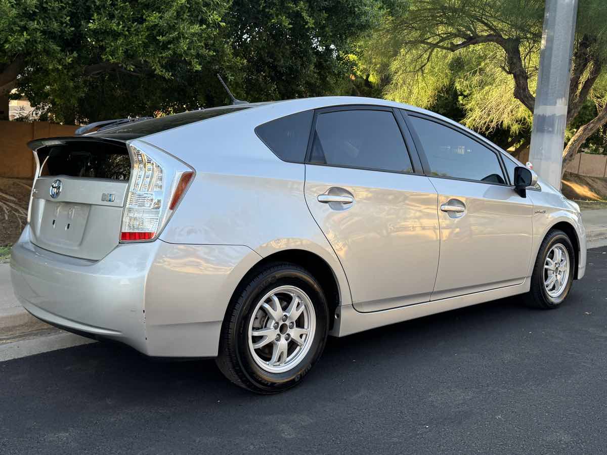 2010 Toyota Prius I SE photo 11