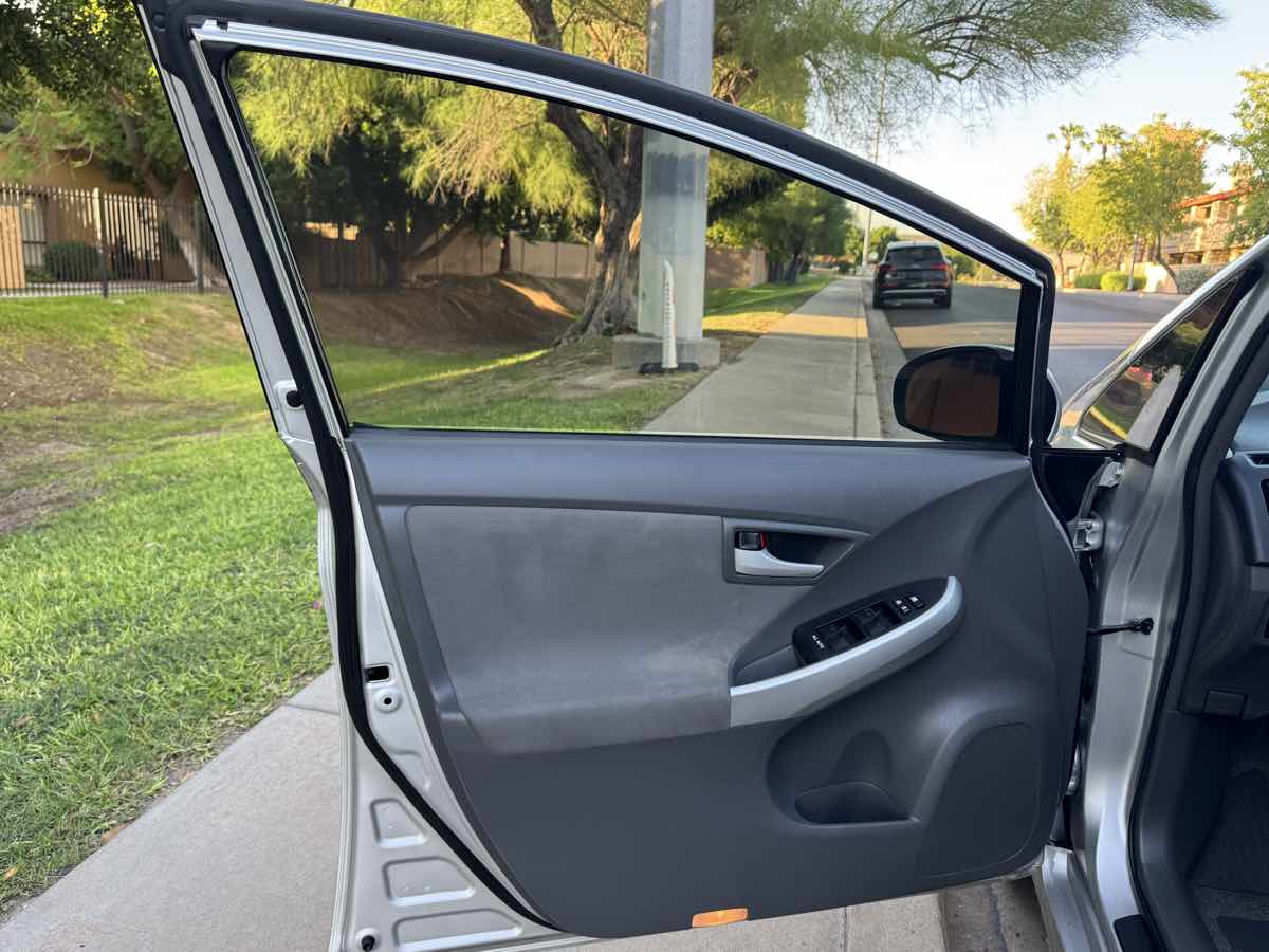 2010 Toyota Prius I SE photo 13