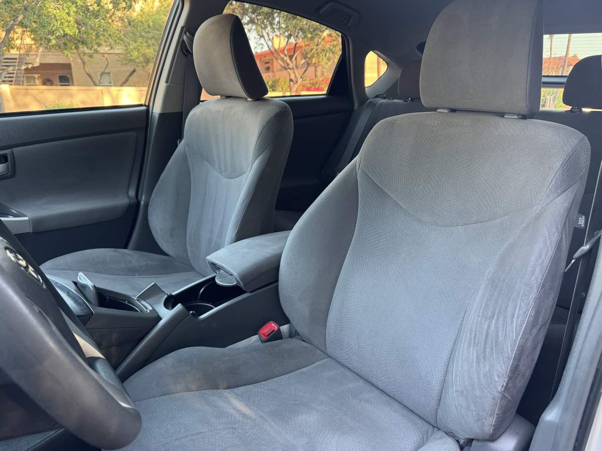 2010 Toyota Prius I SE photo 14