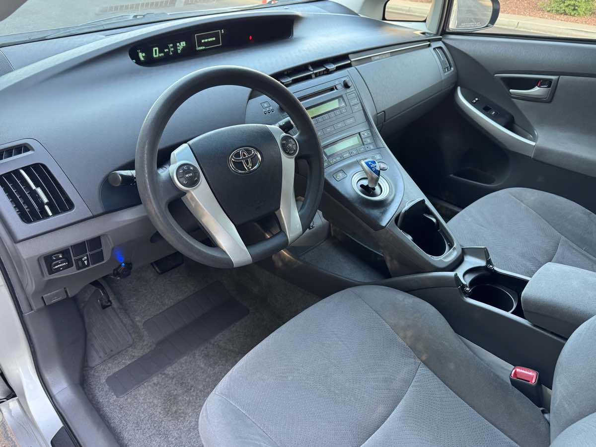 2010 Toyota Prius I SE photo 15