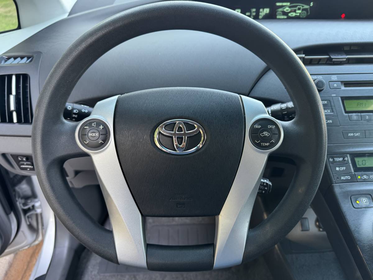 2010 Toyota Prius I SE photo 17