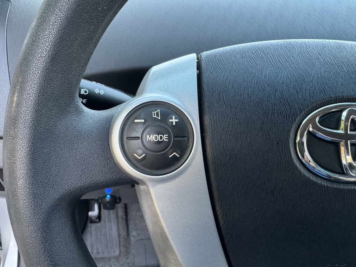 2010 Toyota Prius I SE photo 18