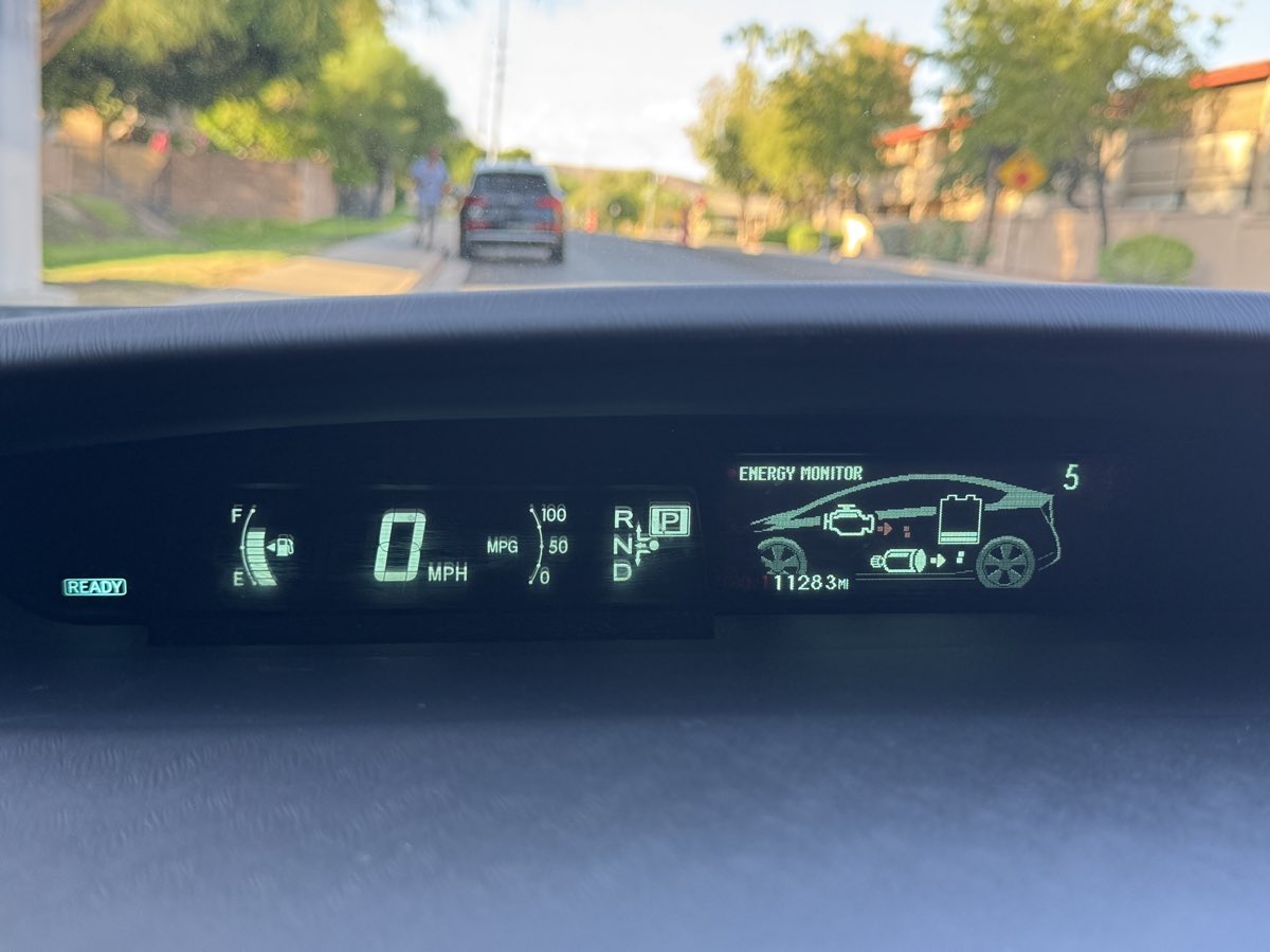 2010 Toyota Prius I SE photo 22