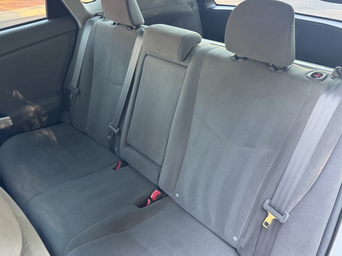 2010 Toyota Prius I SE photo 27