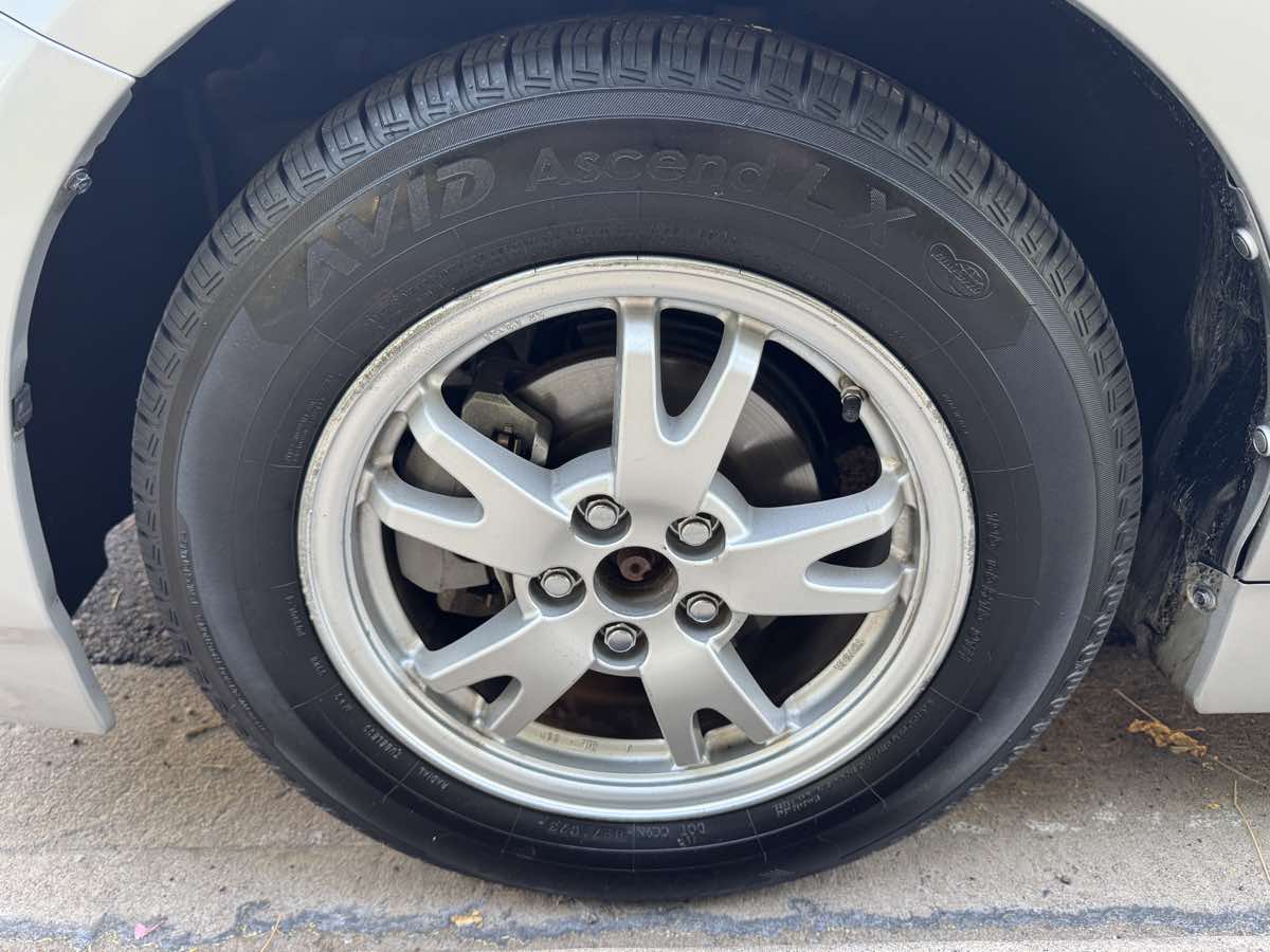 2010 Toyota Prius I SE photo 42