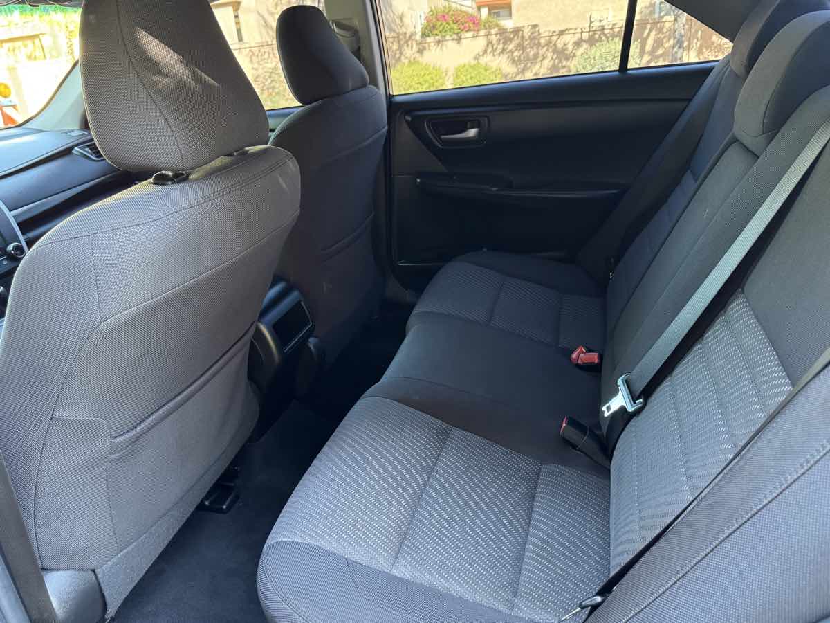 2015 Toyota Camry LE photo 27