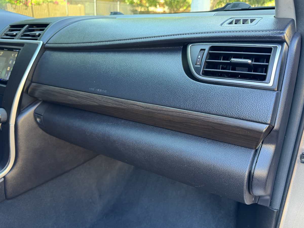 2015 Toyota Camry LE photo 36