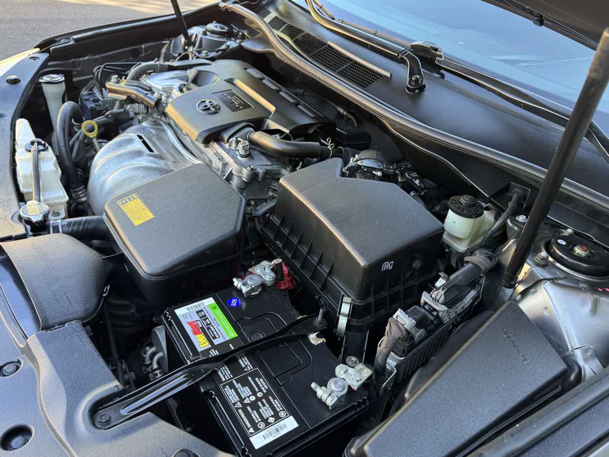 2015 Toyota Camry LE photo 38