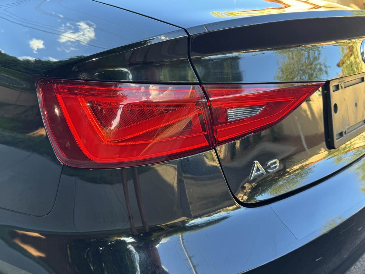 2015 Audi A3 1.8T Premium photo 7