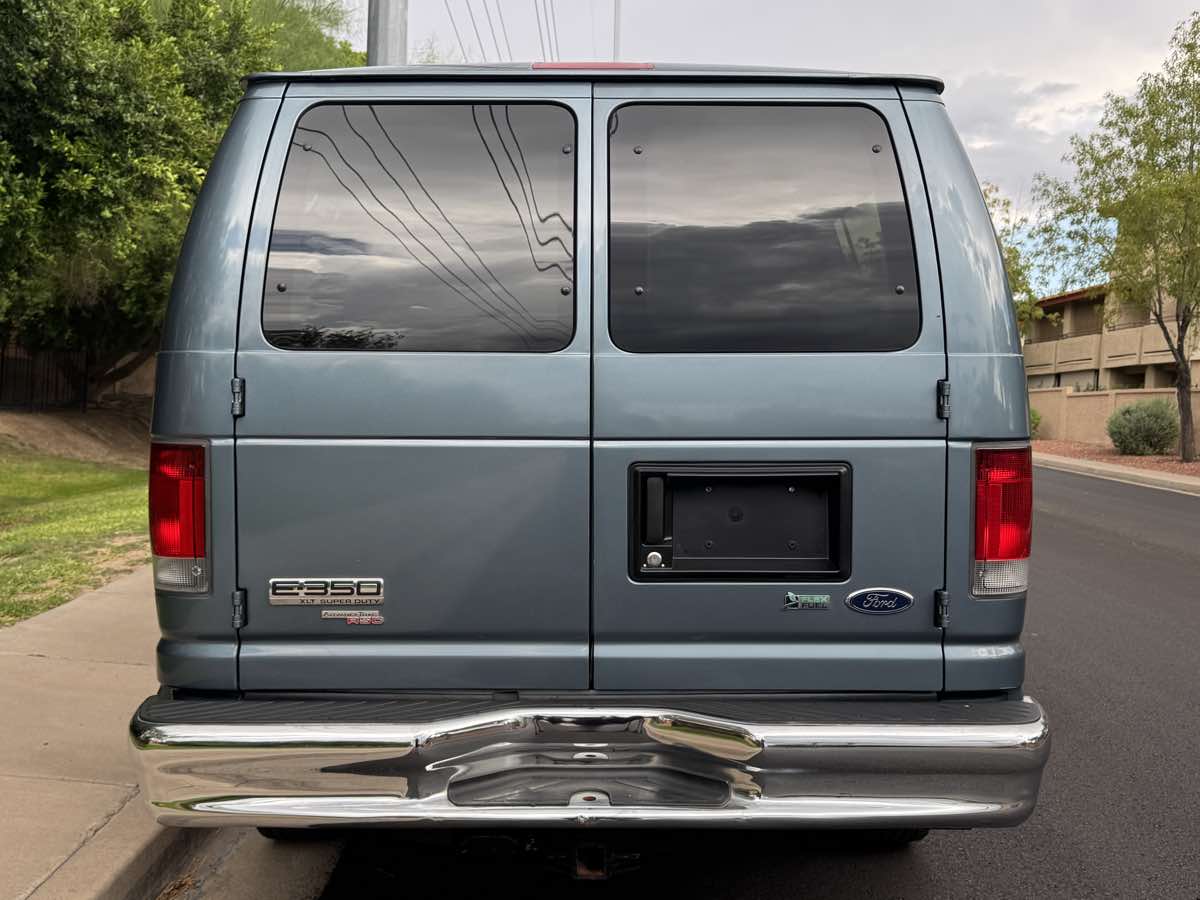 2012 Ford E-350 photo 6