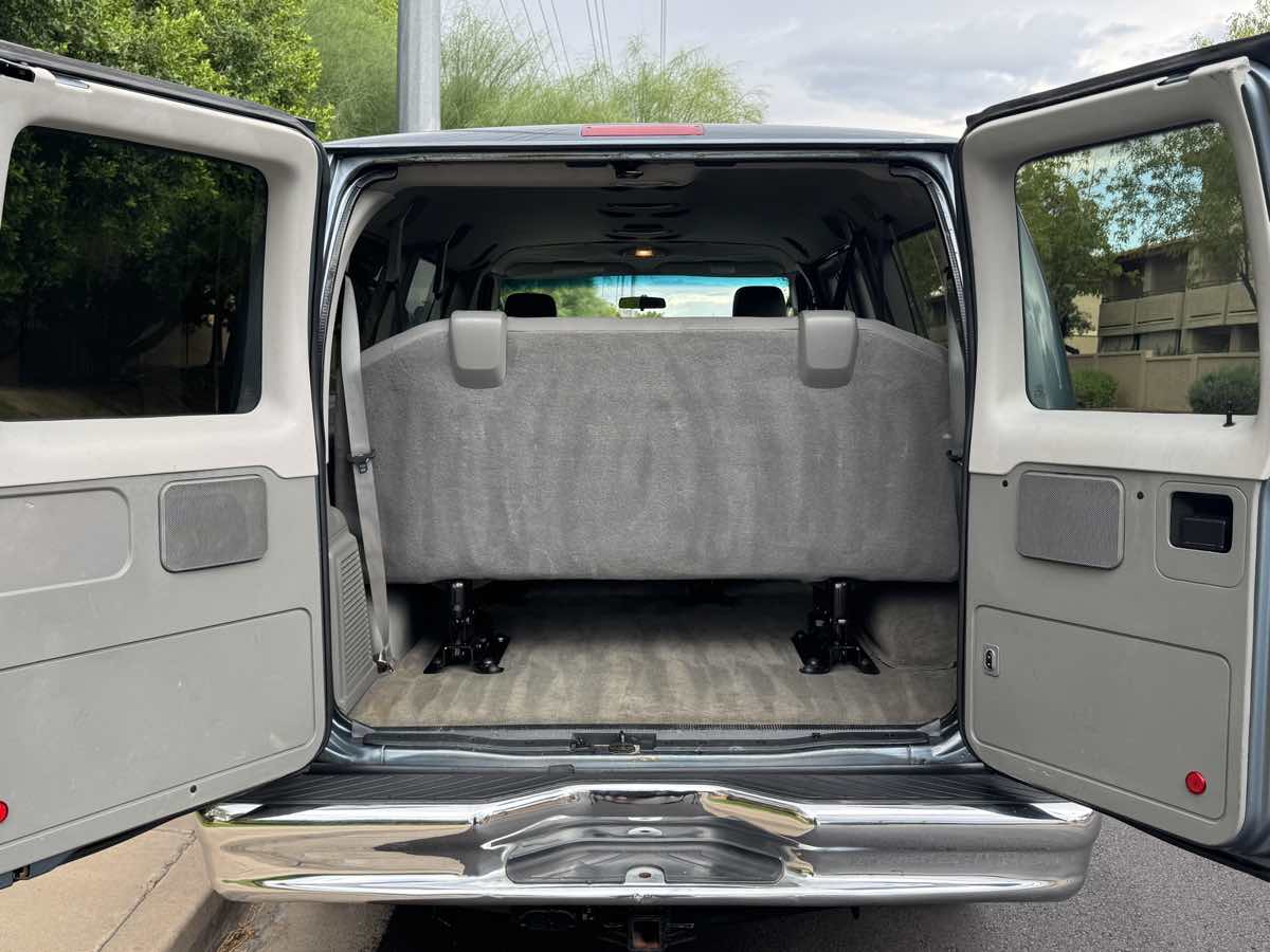 2012 Ford E-350 photo 7