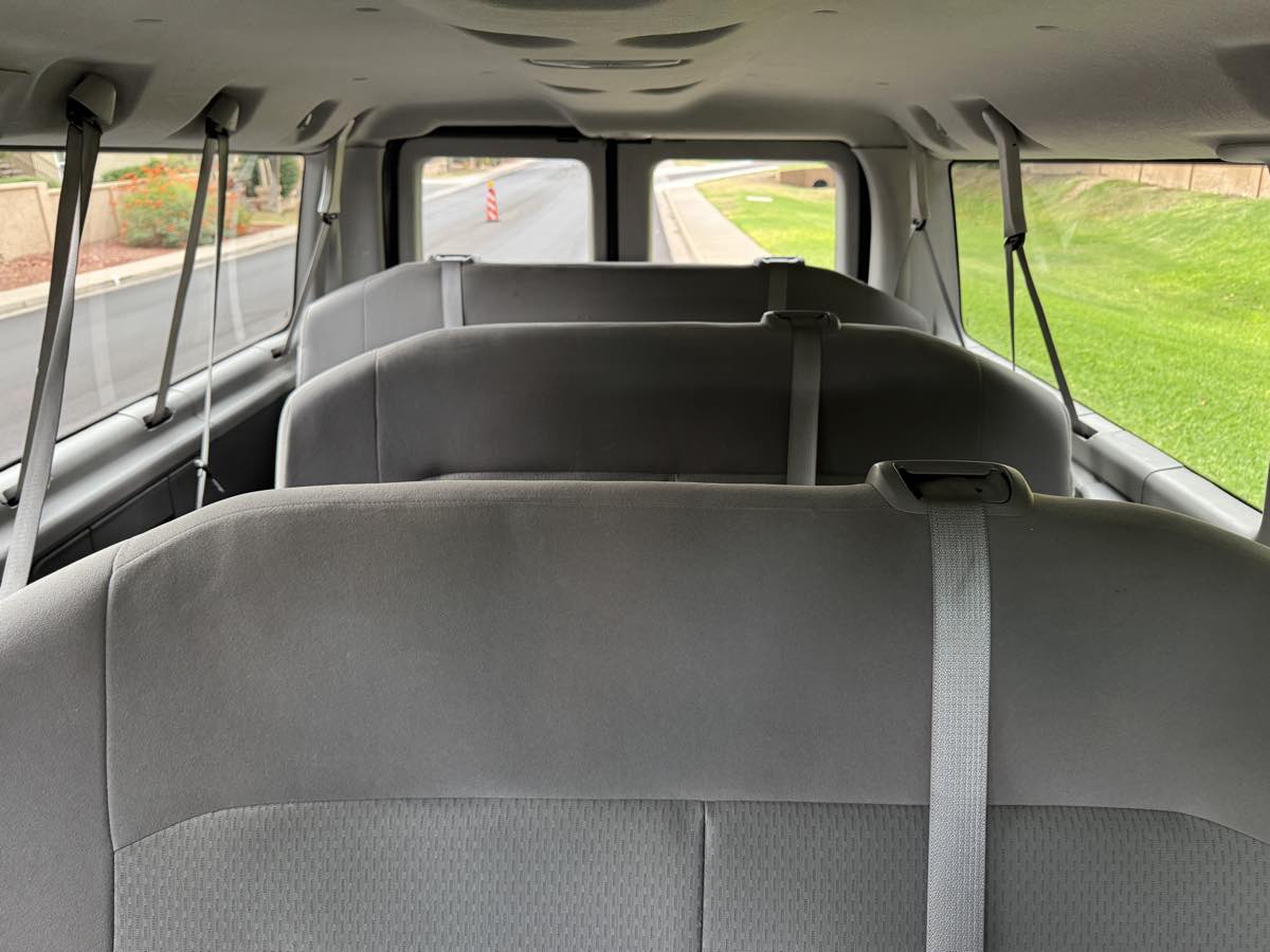 2012 Ford E-350 photo 21