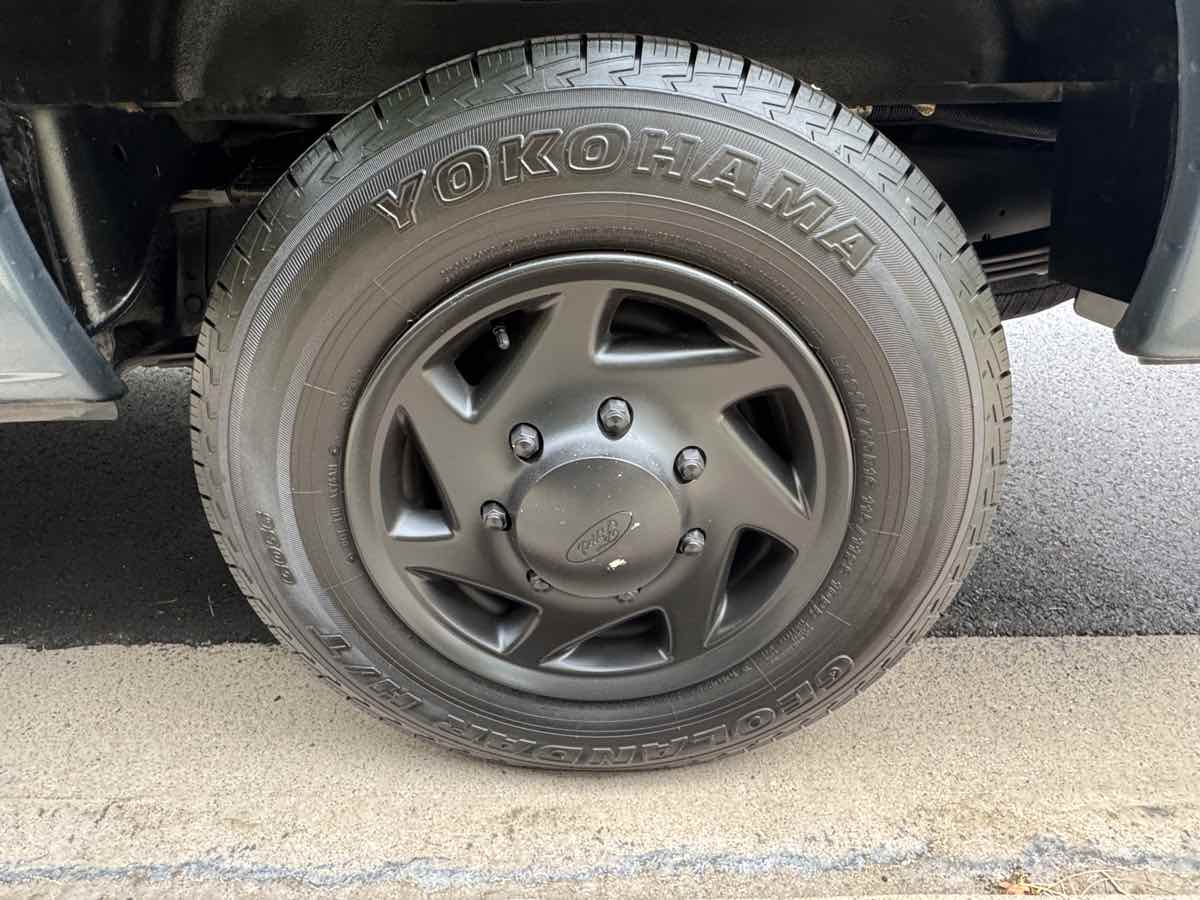 2012 Ford E-350 photo 39