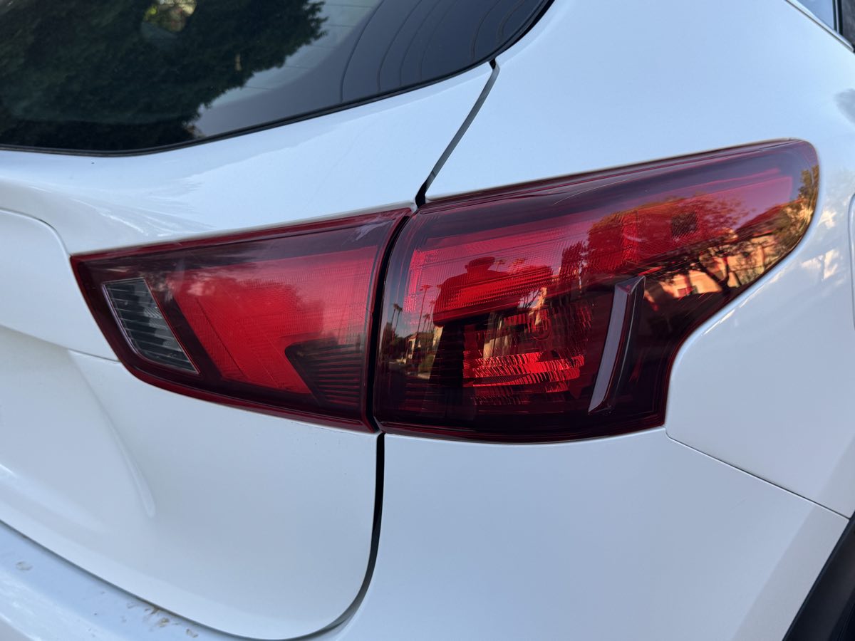 2018 Nissan Rogue Sport S photo 6