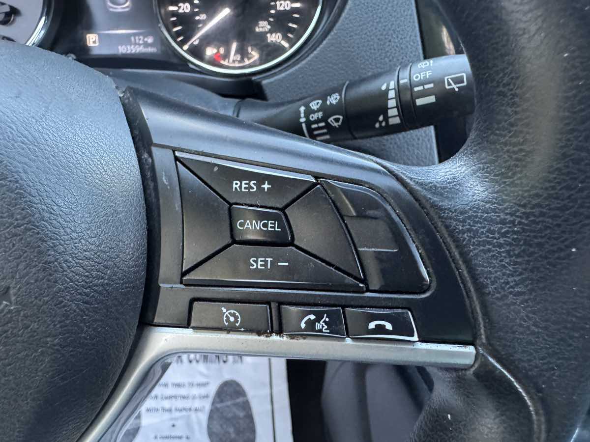 2018 Nissan Rogue Sport S photo 16