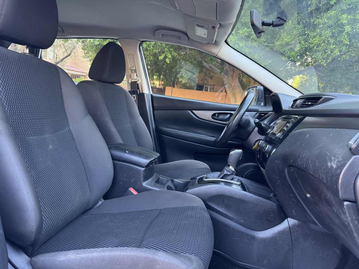 2018 Nissan Rogue Sport S photo 28