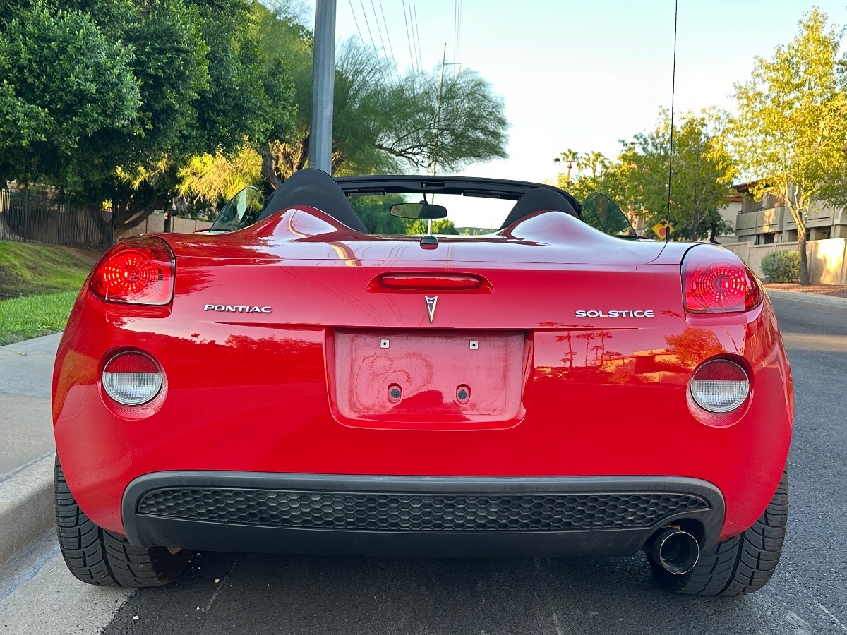 2007 Pontiac Solstice photo 3