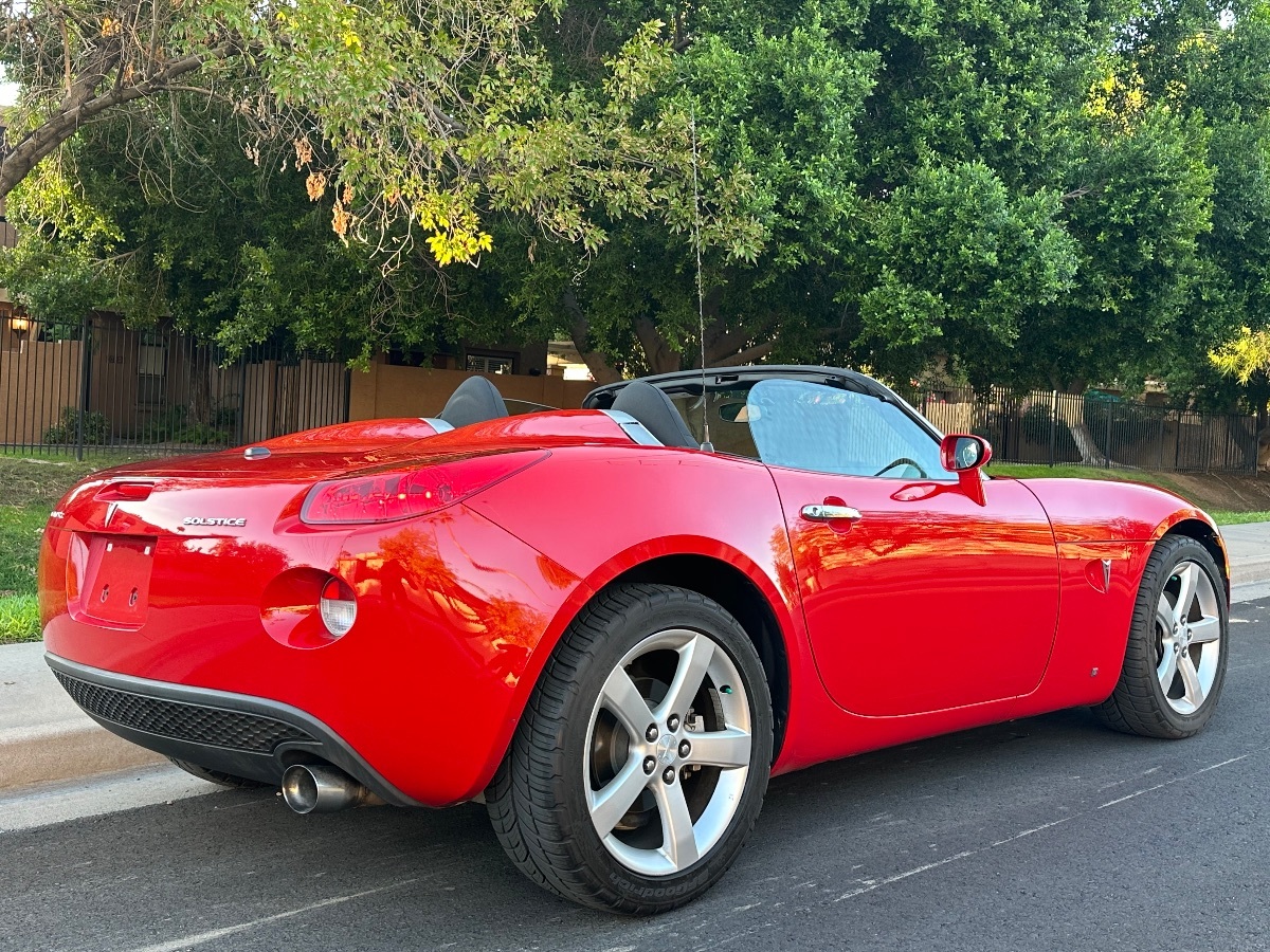 2007 Pontiac Solstice photo 4