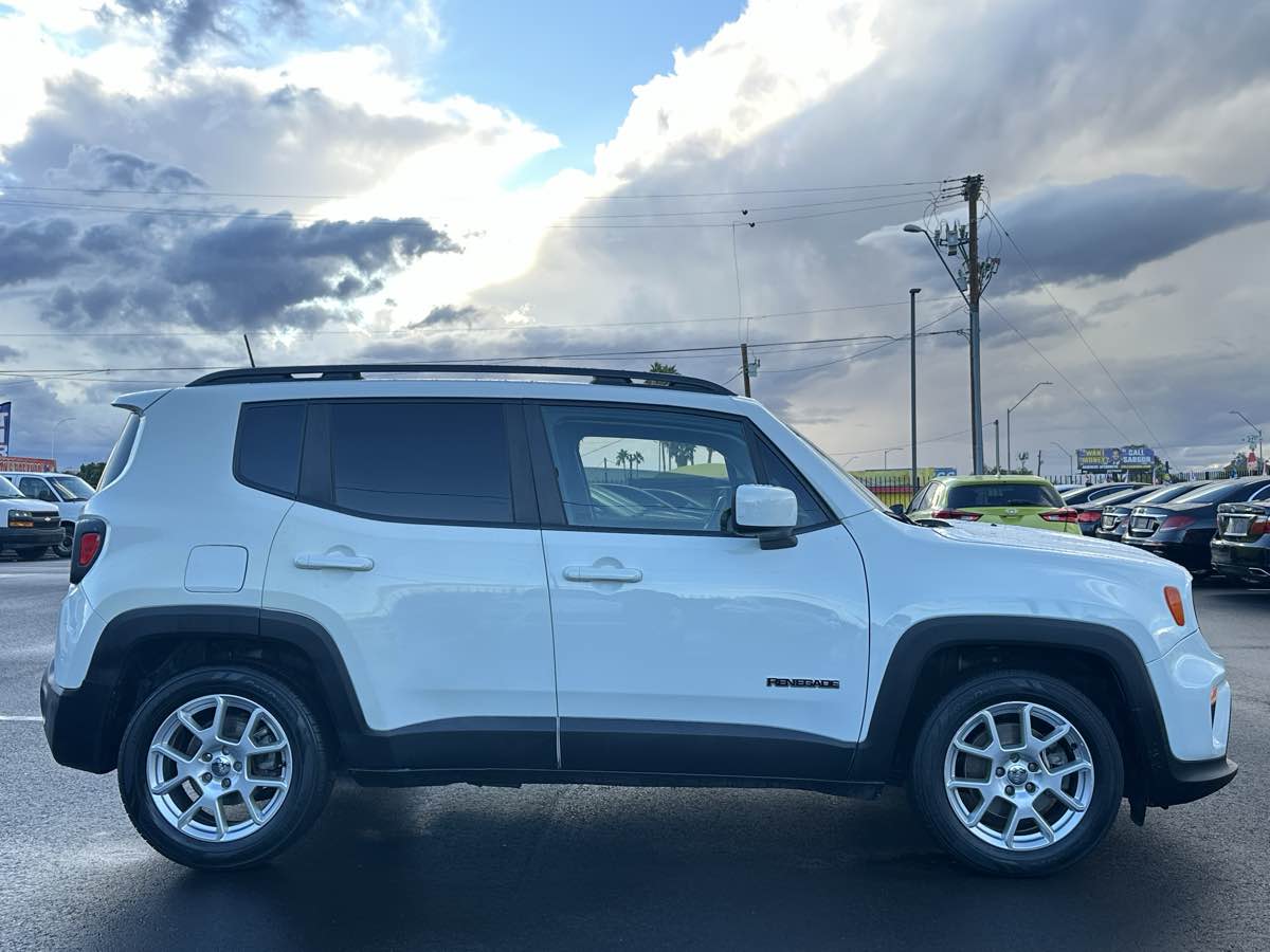 2020 Jeep Renegade Latitude photo 2