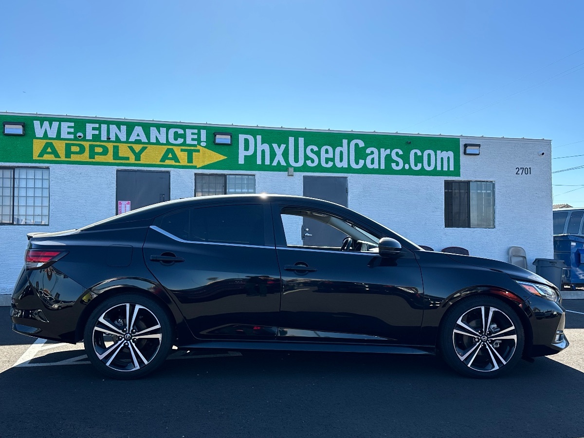 2023 Nissan Sentra SR Premium photo 3