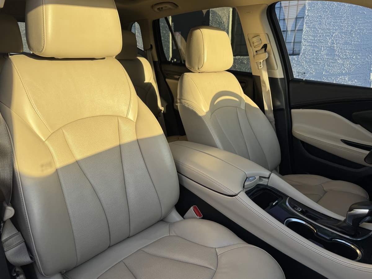 2017 Buick Envision Premium II - Photo 28