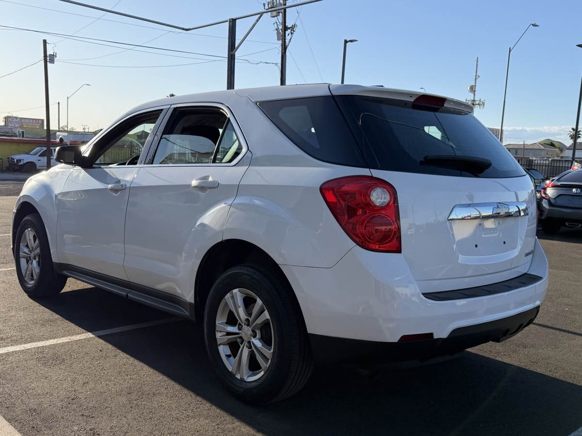 2015 Chevrolet Equinox LS - Photo 6